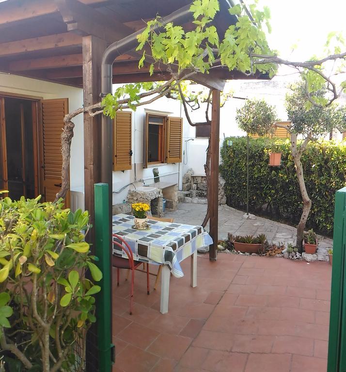 Casa A Villaggio Paradiso سانتا سيزاريا تيرمي المظهر الخارجي الصورة