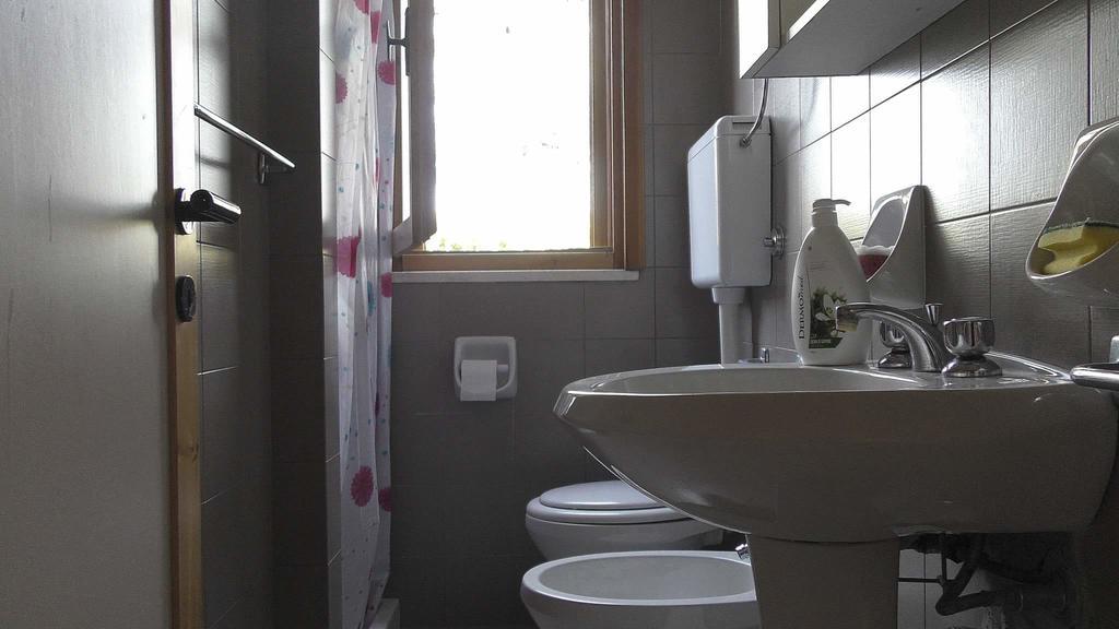Casa A Villaggio Paradiso سانتا سيزاريا تيرمي المظهر الخارجي الصورة
