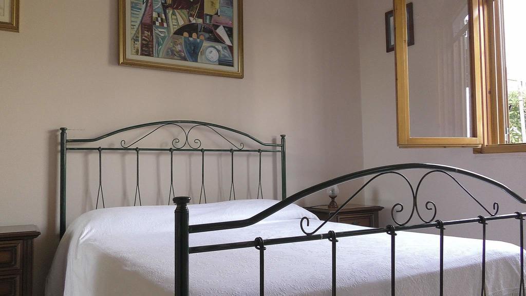 Casa A Villaggio Paradiso سانتا سيزاريا تيرمي المظهر الخارجي الصورة